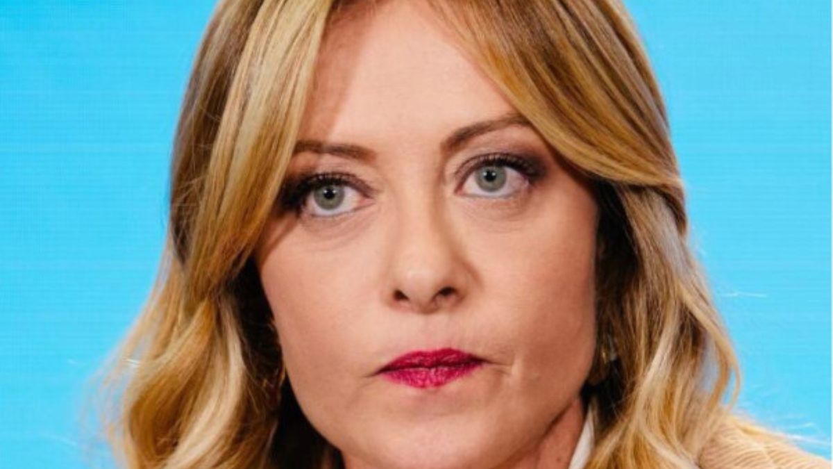 Italia, il piano dei Carc: “Cacciamo Meloni, poi governo Albanese” Italia, il piano dei Carc: “Cacciamo Meloni, poi governo Albanese”