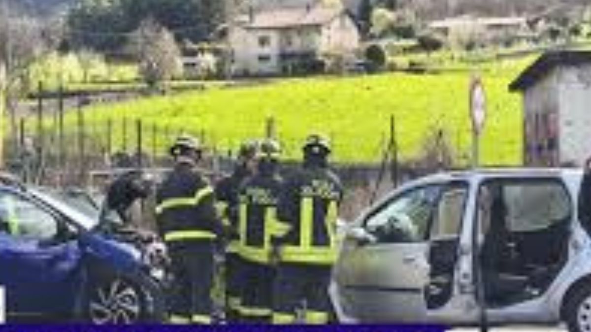 frontale tra auto sulla statale 42 nel bresciano due eliambulanze sul posto feriti estratti dalle lamiere da Thesocialpost.it frontale tra auto sulla statale 42 nel bresciano due eliambulanze sul posto feriti estratti dalle lamiere