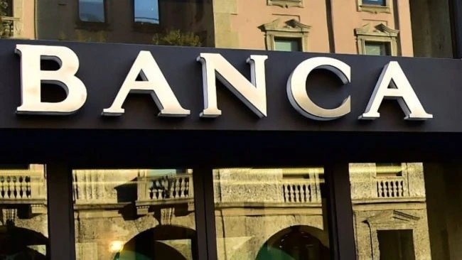 Sportelli bancari e accesso al contante: la raccomandazione di tenere una riserva in casa