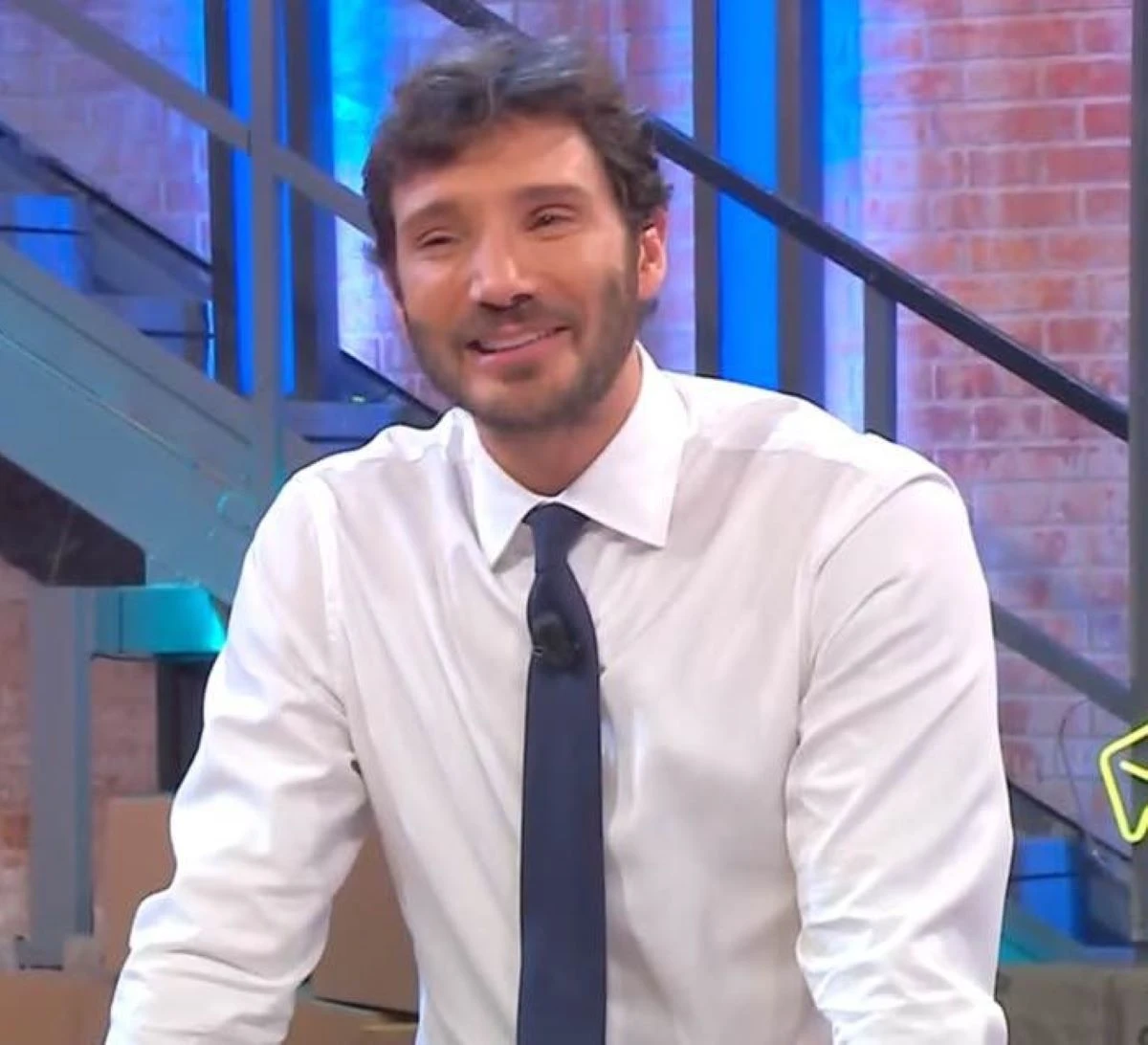 Stefano De Martino e le indiscrezioni su Sanremo 2027