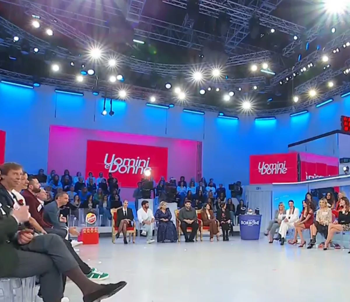 Studio di Uomini e Donne, immagine del programma