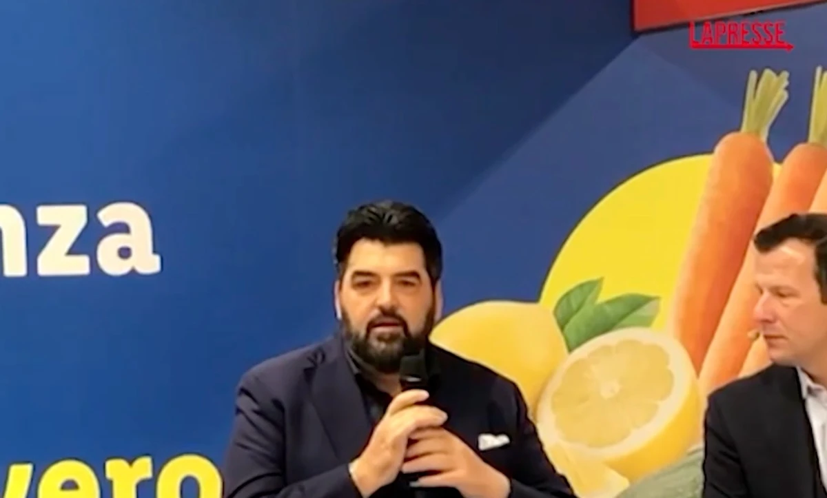 Antonino Cannavacciuolo in un momento di commozione
