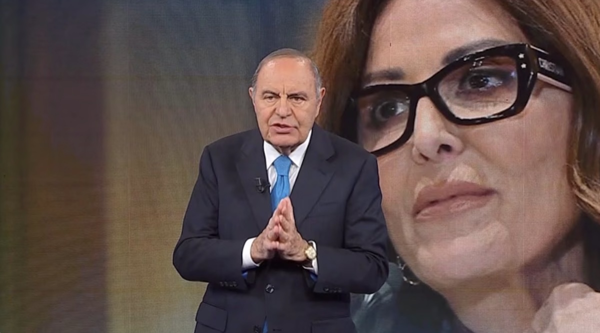 Bruno Vespa durante una puntata di Porta a Porta