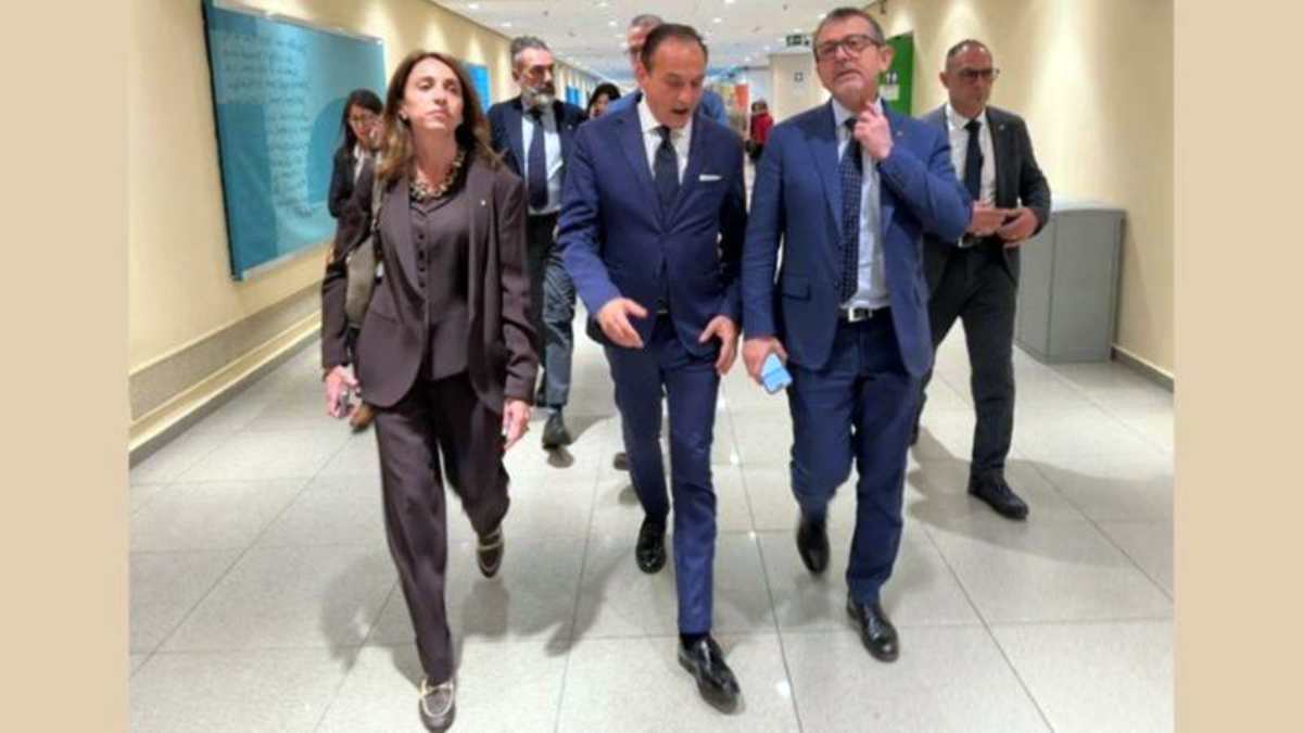 effetto domino in fdi dopo dalmastro e santanch232 si dimette anche chiorino da Thesocialpost.it effetto domino in fdi dopo dalmastro e santanch232 si dimette anche chiorino