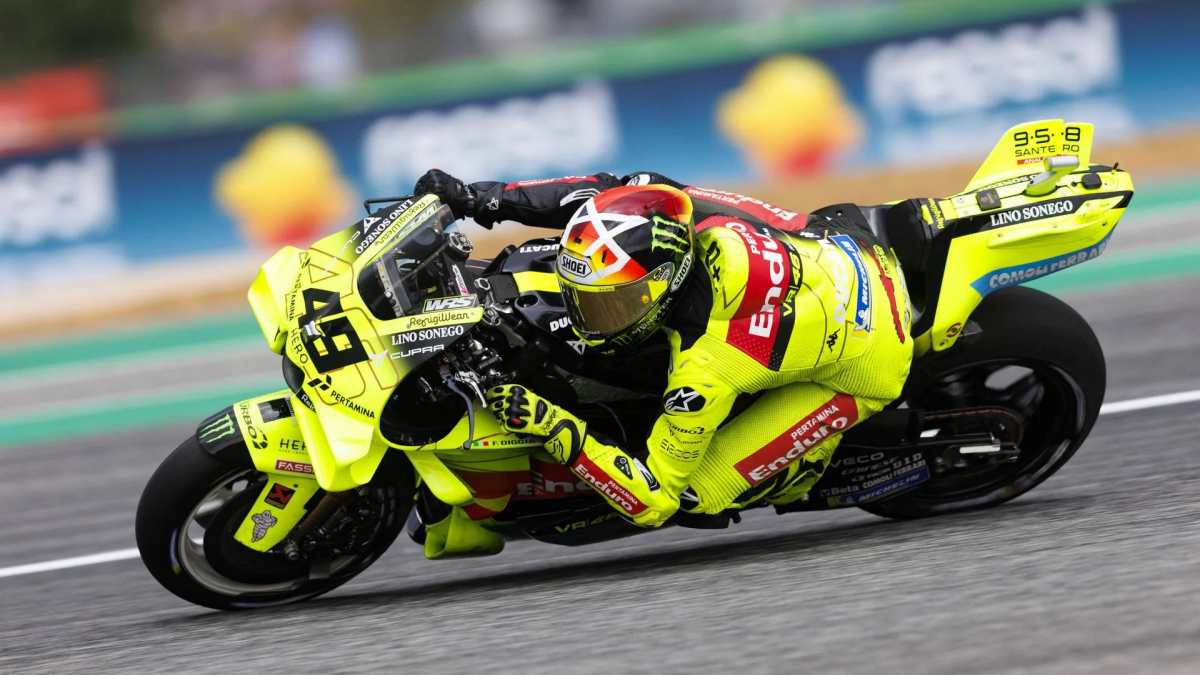 motogp di giannantonio in pole nel gp del brasile bezzecchi e marquez completano la prima fila da Thesocialpost.it motogp di giannantonio in pole nel gp del brasile bezzecchi e marquez completano la prima fila