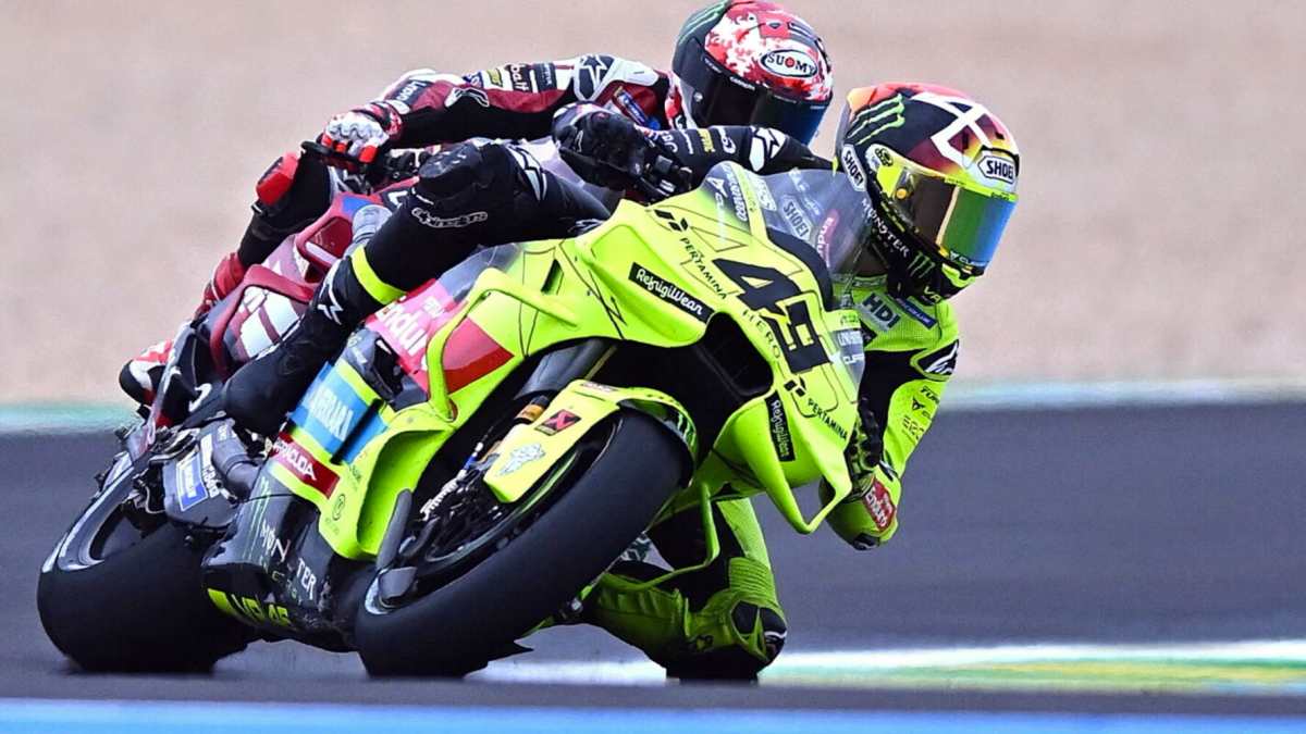 motogp austin di giannantonio in pole doppietta italiana con bezzecchi bagnaia quarto tra le polemiche da Thesocialpost.it motogp austin di giannantonio in pole doppietta italiana con bezzecchi bagnaia quarto tra le polemiche