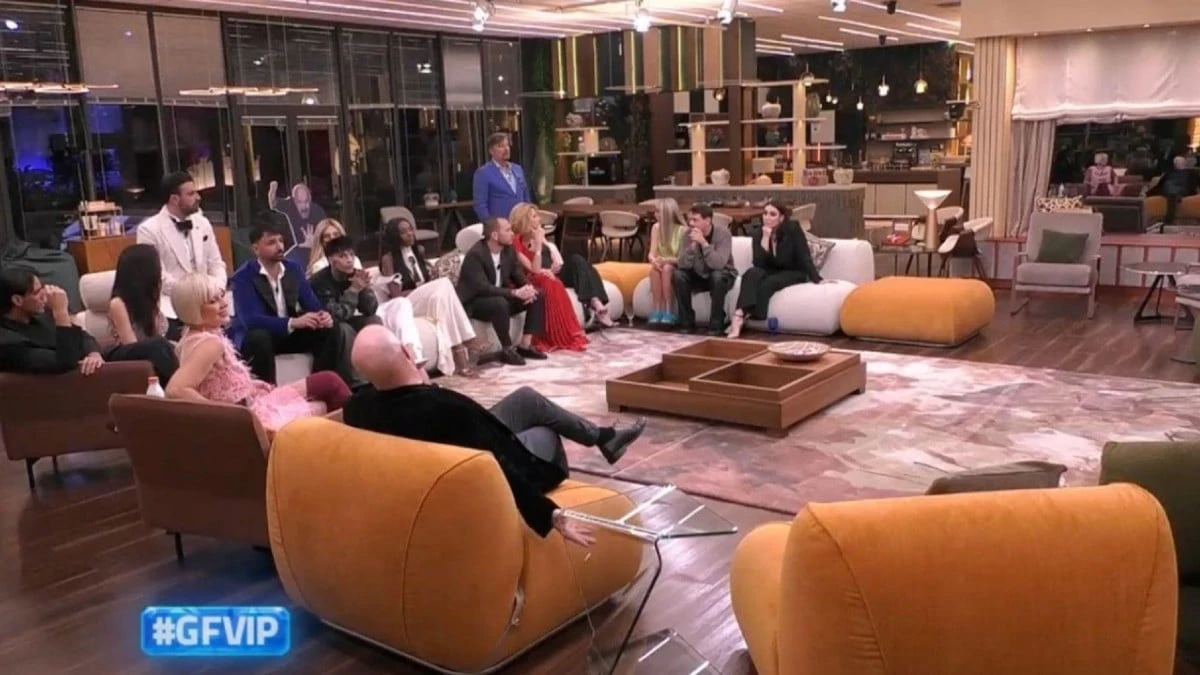 grande fratello vip adriana volpe vuole lasciare la casa crisi nella notte antonella elia la consola da Thesocialpost.it grande fratello vip adriana volpe vuole lasciare la casa crisi nella notte antonella elia la consola