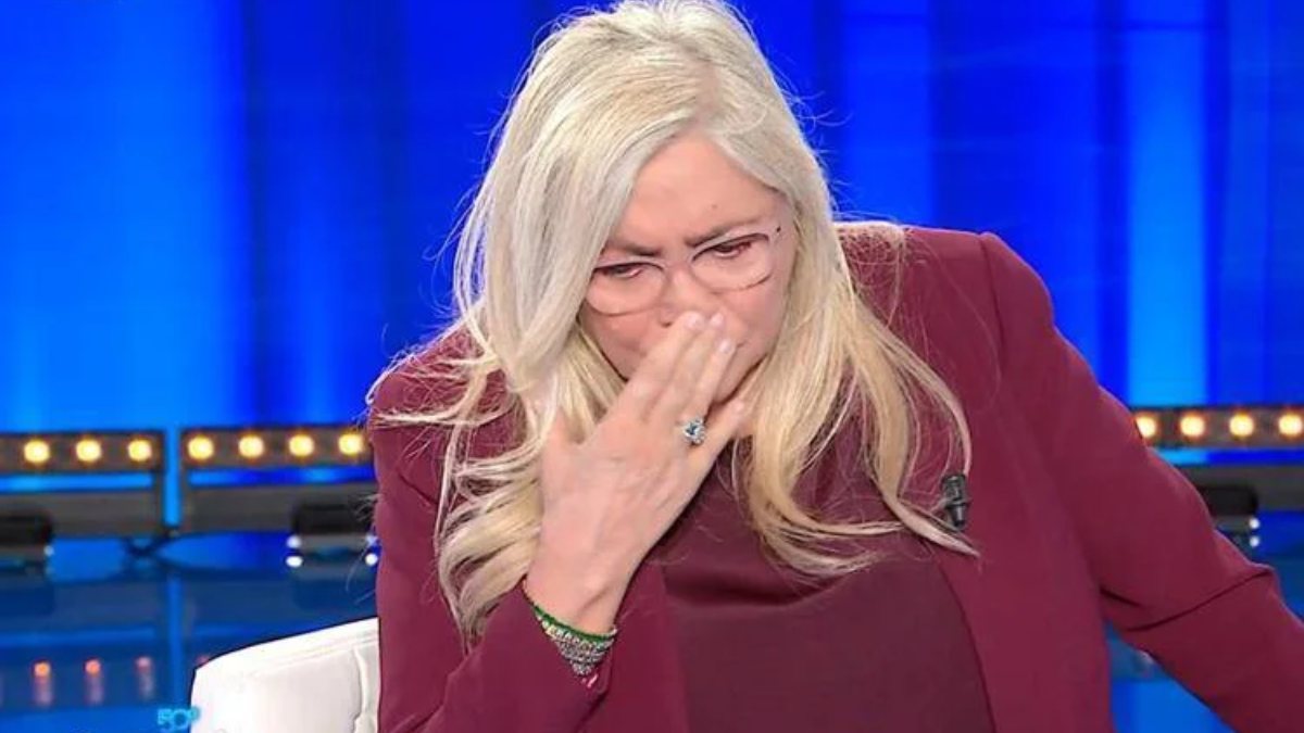 enrica bonaccorti la disperazione in diretta di mara venier meritava di pi249 da Thesocialpost.it enrica bonaccorti la disperazione in diretta di mara venier meritava di pi249