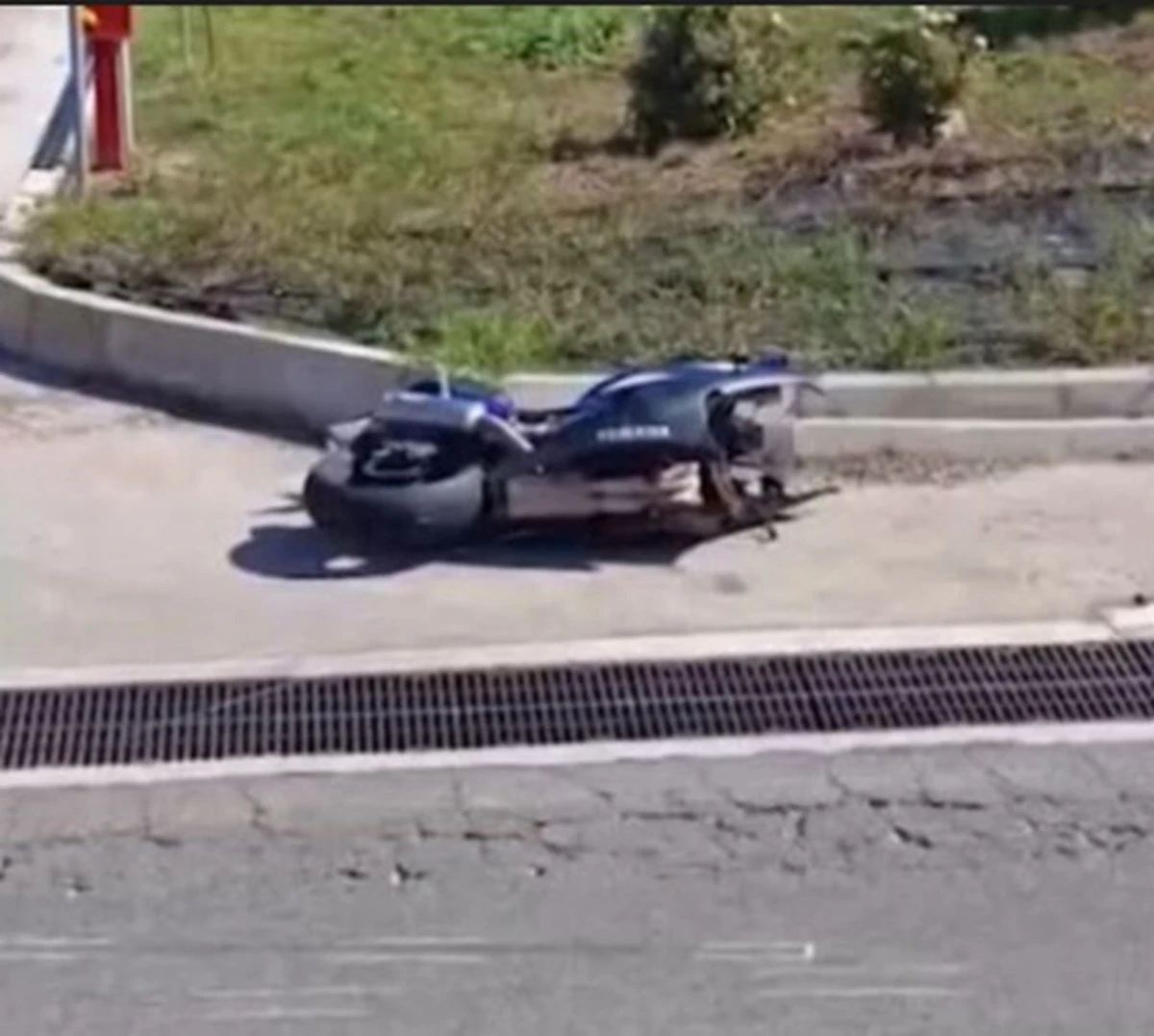 Via Ardeatina, area dell’incidente: polizia locale sul posto per i rilievi