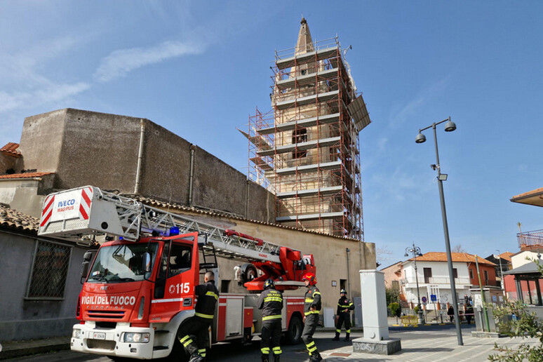 Terremoto sull’Etna, paura e danni a Ragalna: più di 600 segnalazioni, altre 14 scosse in mattinata Terremoto sull’Etna, paura e danni a Ragalna: più di 600 segnalazioni, altre 14 scosse in mattinata