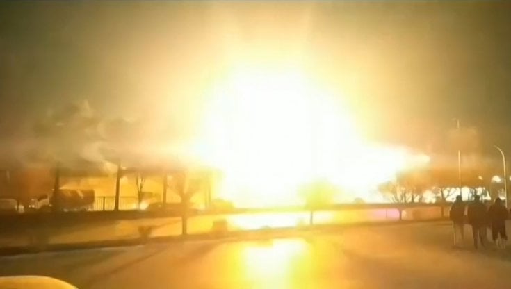 guerra iran minaccia diretta a usa e israele attacchi devastanti dopo le minacce di trump forti esplosioni a teheran da Thesocialpost.it guerra iran minaccia diretta a usa e israele attacchi devastanti dopo le minacce di trump forti esplosioni a teheran