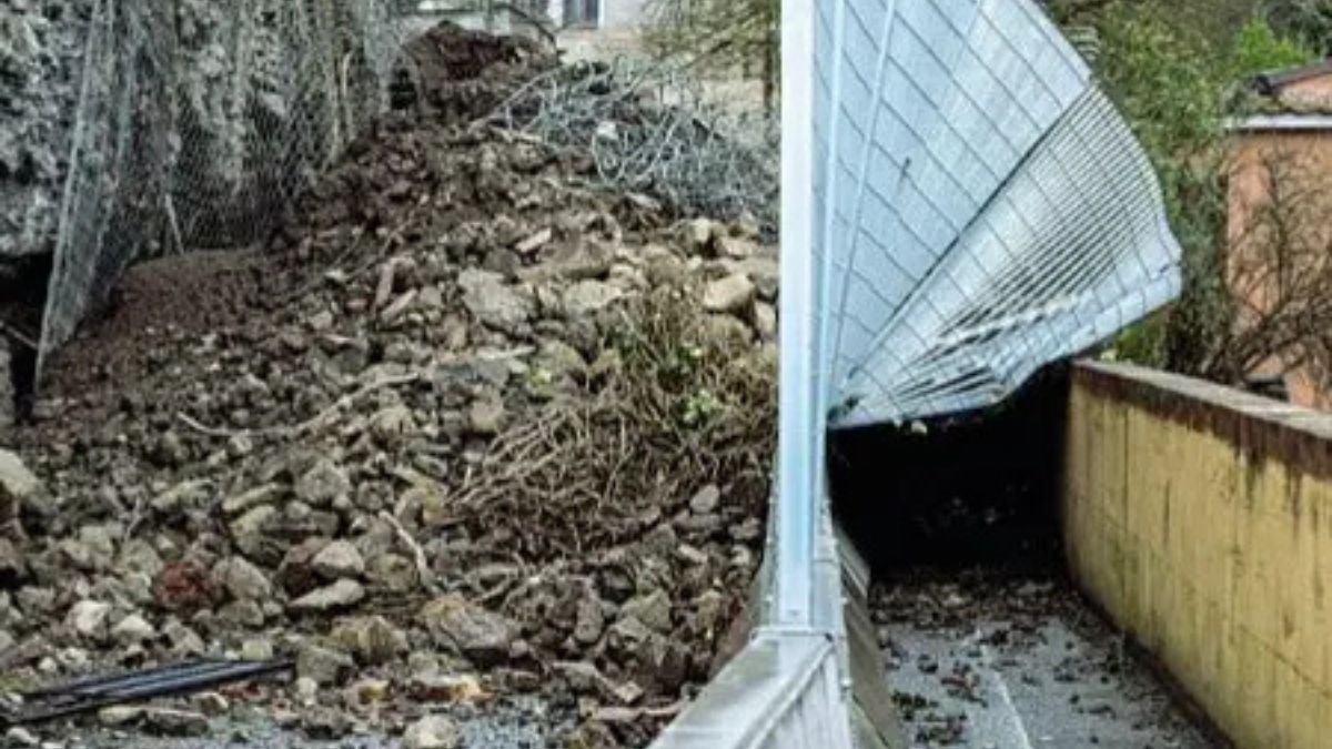 bloccato in casa da una frana cosa succede al famoso regista italiano da Thesocialpost.it bloccato in casa da una frana cosa succede al famoso regista italiano