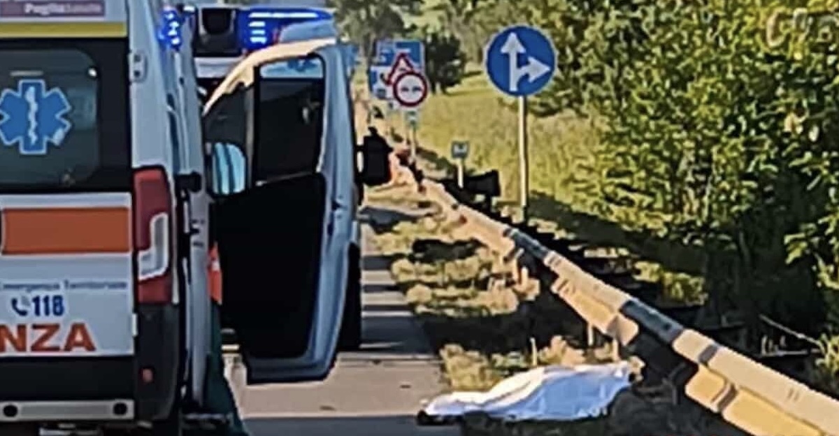 Intervento delle forze dell’ordine dopo l’incidente sulla Statale 16 ad Apricena