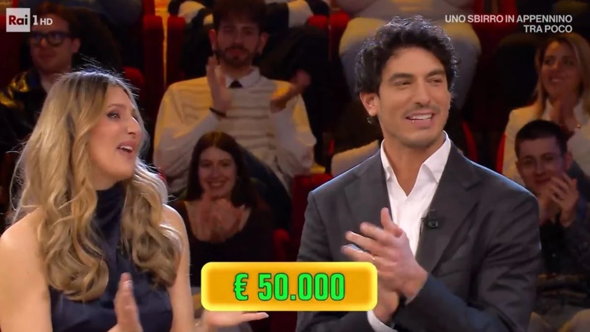Alberto ed Eleonora durante le fasi decisive della puntata di Affari tuoi