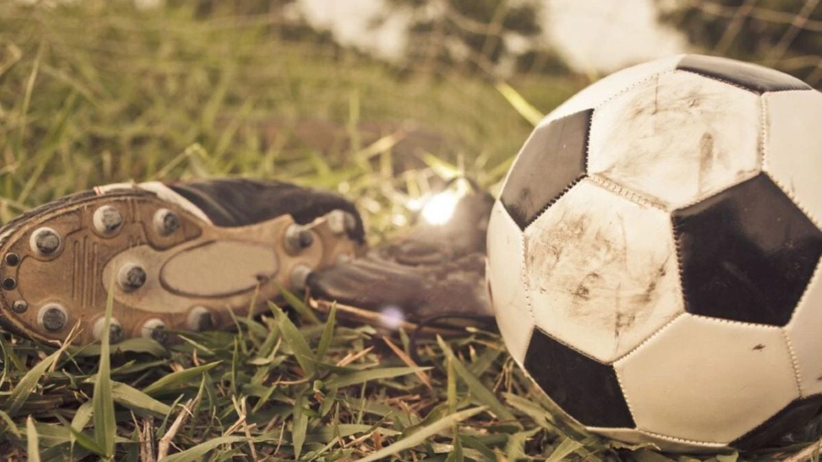 Pallone da calcio simbolo di lutto