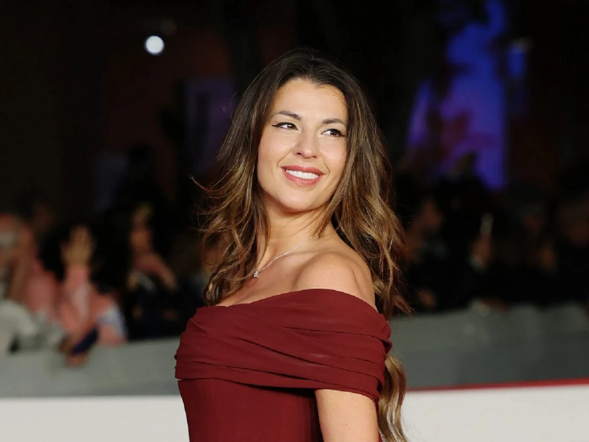 Claudia Conte in una foto pubblicata durante il caso che coinvolge il ministro Piantedosi