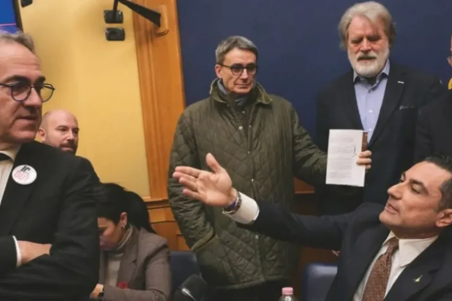 deputati pd m5s sospesi