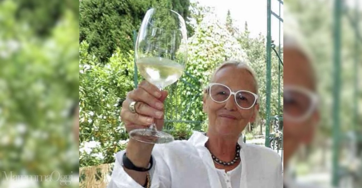 Ritratto evocativo di una nobildonna, simbolo di eleganza e tradizione