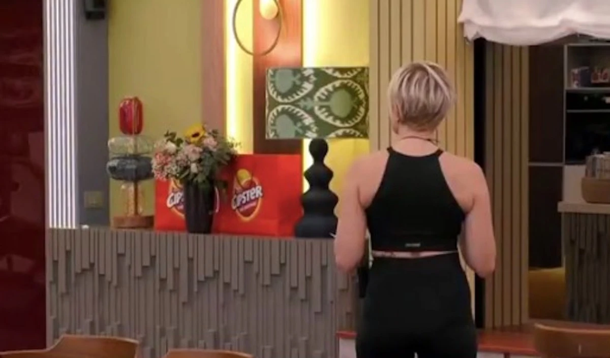 GF Vip, chiarimento tra Valeria Marini e Antonella Elia dopo le tensioni
