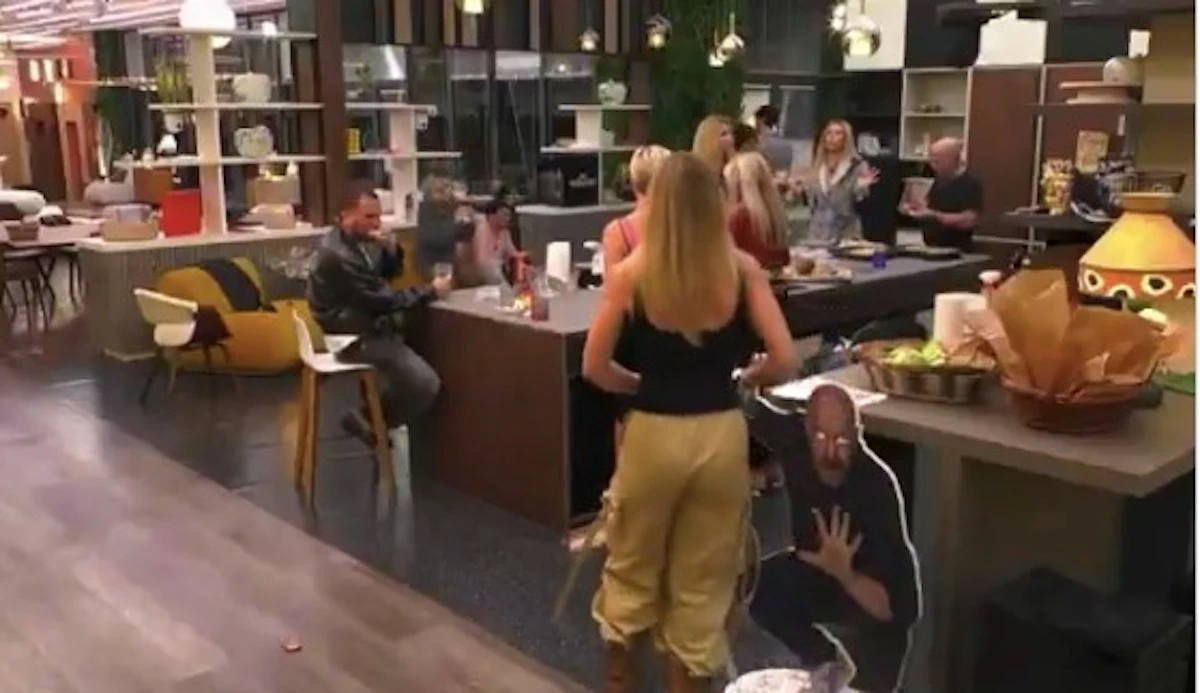 Grande Fratello Vip, Antonella Elia e Marco Berry durante un confronto acceso