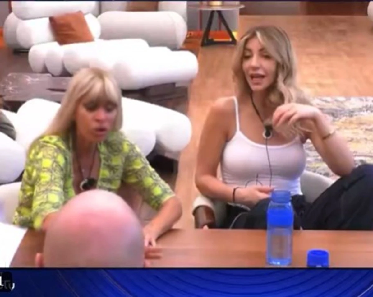 Grande Fratello Vip, momento di confronto tra i concorrenti durante l'organizzazione della spesa