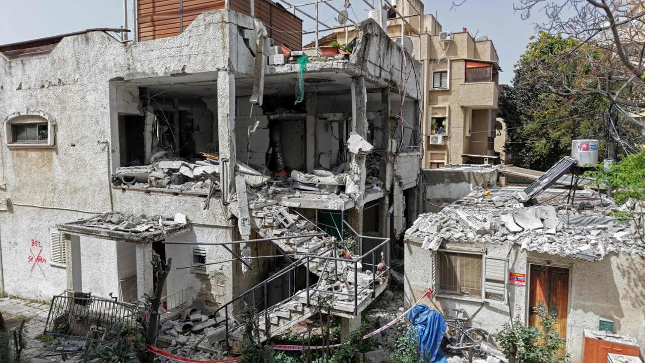 guerra iran schierati i coltellini svizzeri usa meloni in qatar trump a teheran accordo in 48 ore o scateniamo un inferno da Thesocialpost.it guerra iran schierati i coltellini svizzeri usa meloni in qatar trump a teheran accordo in 48 ore o scateniamo un inferno