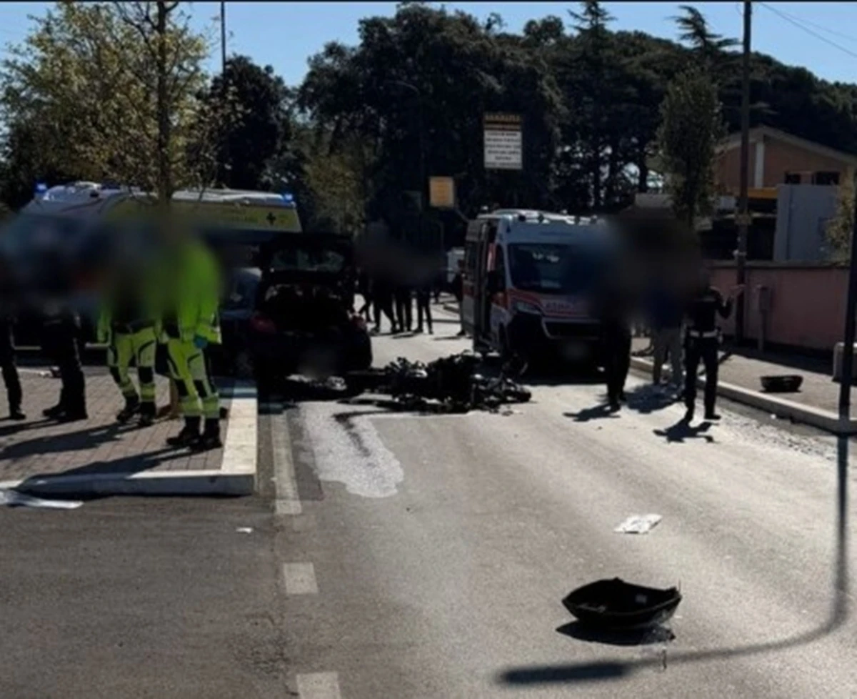 Mezzi di soccorso intervenuti dopo un incidente stradale