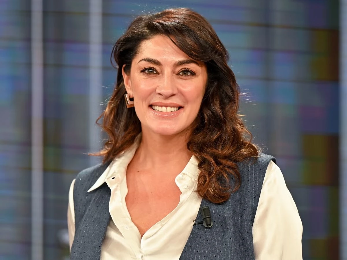 Elisa Isoardi: il futuro di Bar Centrale nei palinsesti Rai