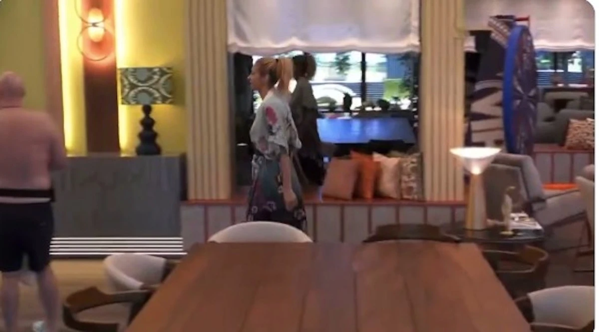 Alessandra Mussolini al Grande fratello vip durante una discussione in Casa