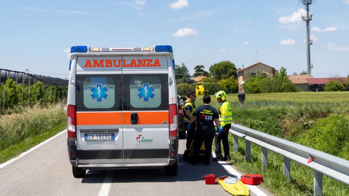 si schianta con la moto tragedia in strada solo 17 anni addio da Thesocialpost.it si schianta con la moto tragedia in strada solo 17 anni addio