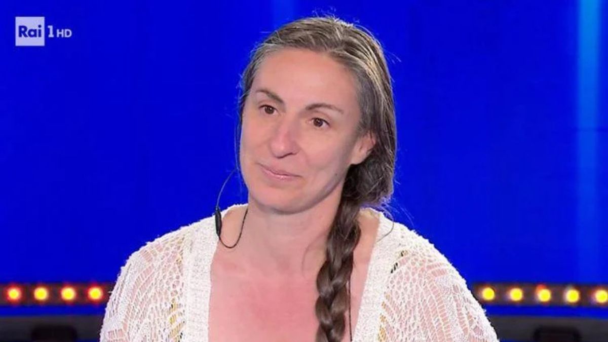 famiglia nel bosco la mamma a domenica in racconta tutto ecco la verit224 da Thesocialpost.it famiglia nel bosco la mamma a domenica in racconta tutto ecco la verit224