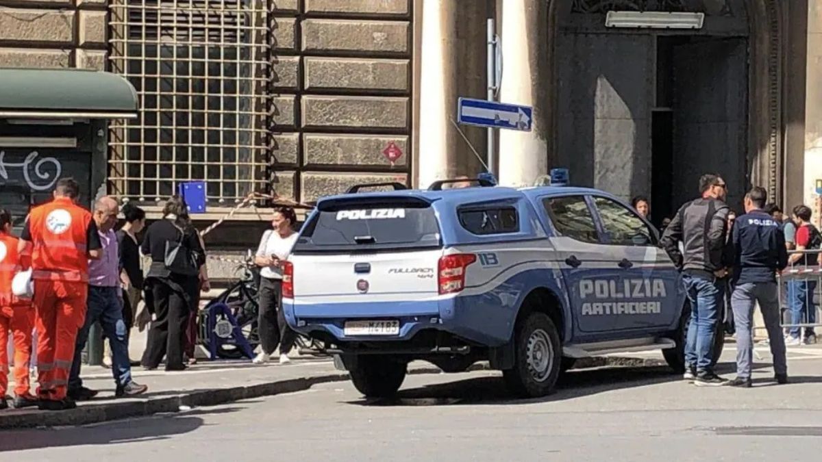 sostanze esplosive terrore nella scuola italiana tutti evacuati arrivano vigili e polizia da Thesocialpost.it sostanze esplosive terrore nella scuola italiana tutti evacuati arrivano vigili e polizia