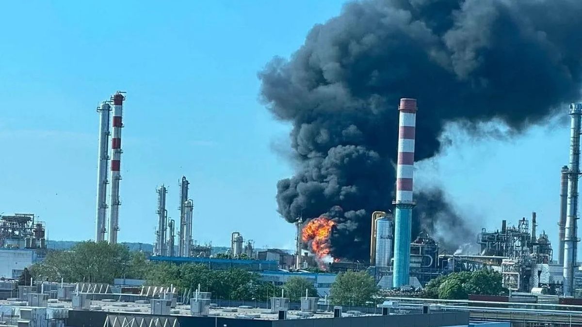 esplosione nello stabilimento almeno un morto e feriti gravi tragedia spaventosa da Thesocialpost.it esplosione nello stabilimento almeno un morto e feriti gravi tragedia spaventosa