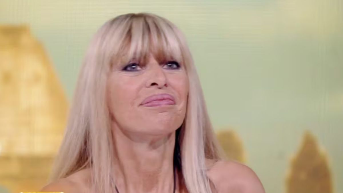 grande fratello alessandra mussolini confessa ecco per cosa ho sofferto8230 da Thesocialpost.it grande fratello alessandra mussolini confessa ecco per cosa ho sofferto8230