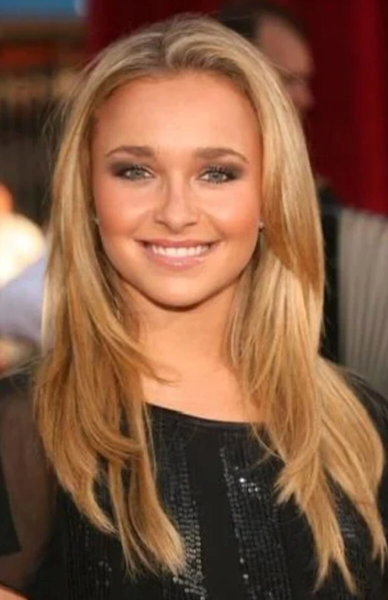 Hayden Panettiere ritratta in posa durante un'apparizione pubblica