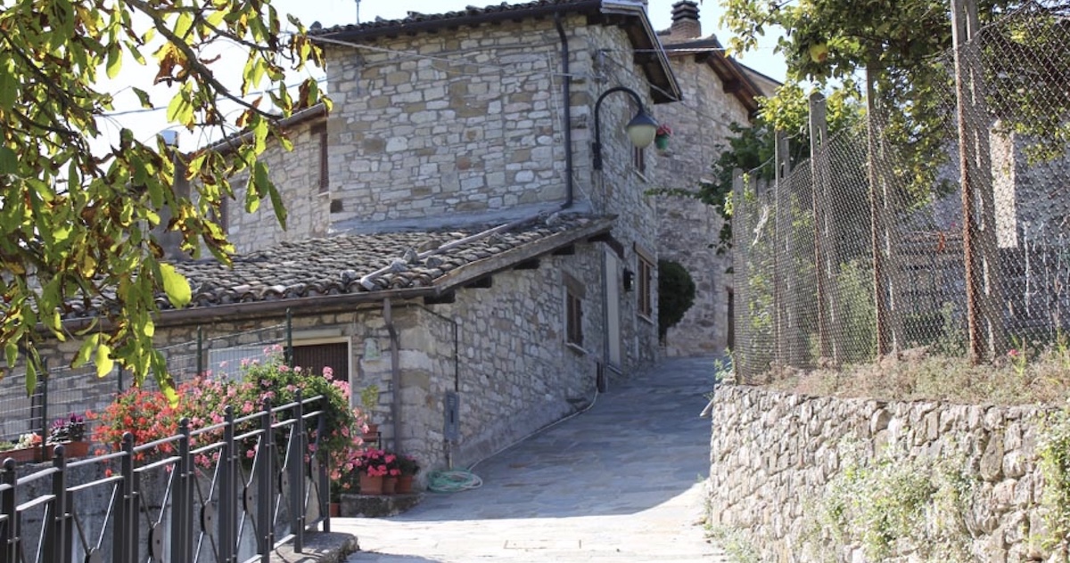 terremoto in italia la scossa forte balla tutto 232 panico magnitudo da Thesocialpost.it terremoto in italia la scossa forte balla tutto 232 panico magnitudo