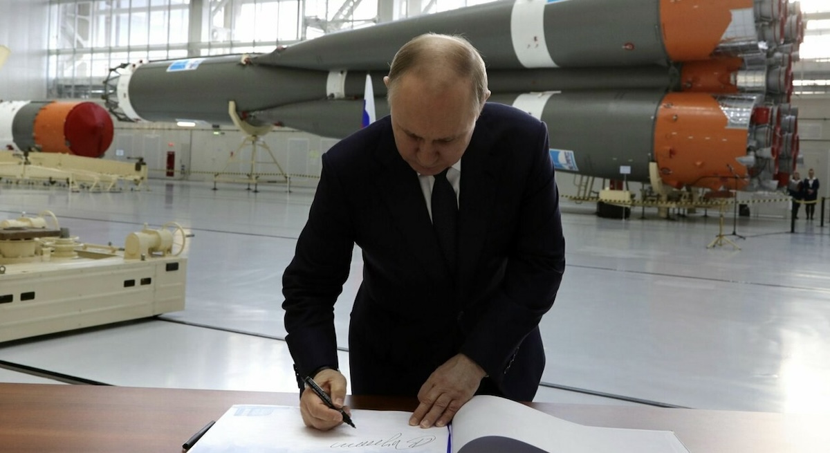il missile oreshnik su kiev cos236 putin alza il ricatto nucleare contro l8217europa da Thesocialpost.it il missile oreshnik su kiev cos236 putin alza il ricatto nucleare contro l8217europa