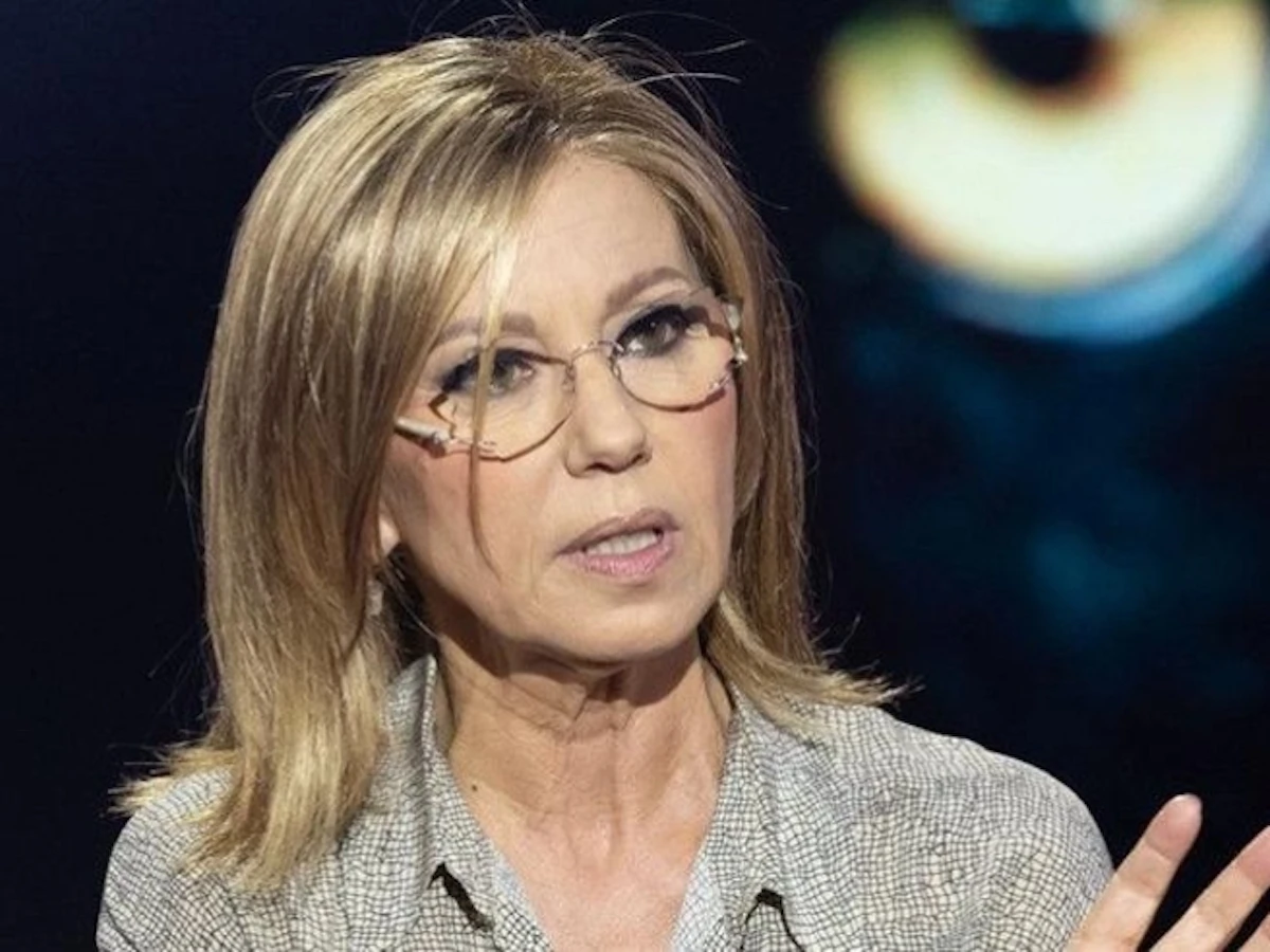Retroscena sul governo: indiscrezioni su un ministro, una presunta amante e la moglie informata
