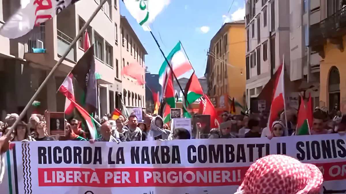 shock al corteo propal bandiere di hezbollah e iran e su meloni8230 da Thesocialpost.it shock al corteo propal bandiere di hezbollah e iran e su meloni8230