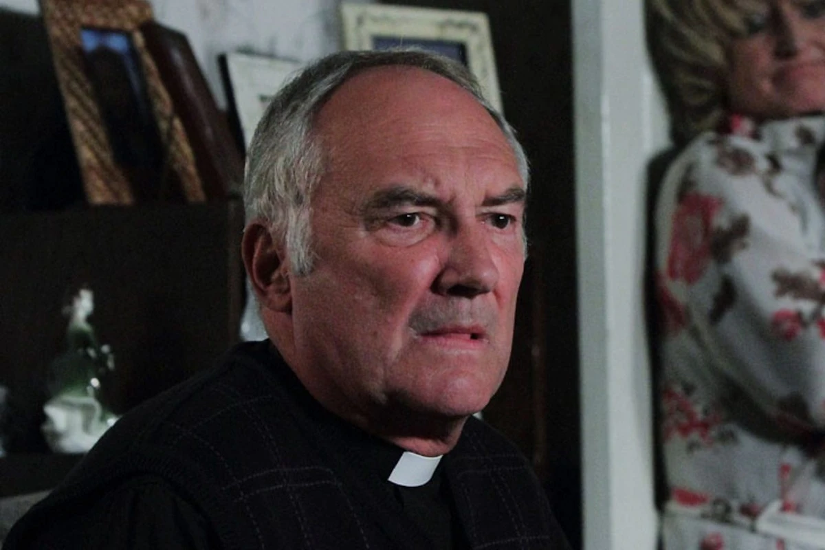 Michael Keating in un'immagine legata alla sua carriera