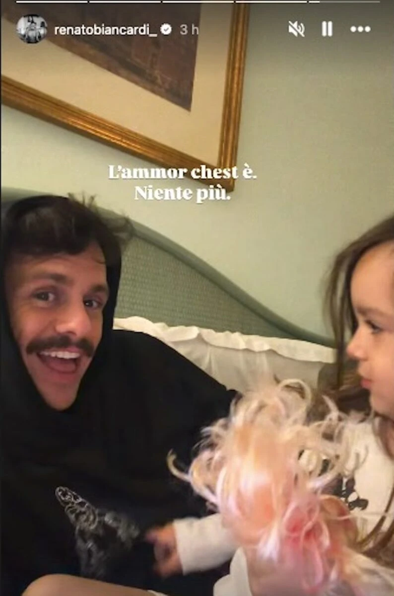 “In camera d’albergo con lei”. Renato beccato dopo la finale del GF Vip