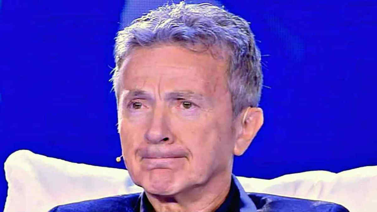 200 morta pupo devastato l8217annuncio doloroso lacrime da Thesocialpost.it 200 morta pupo devastato l8217annuncio doloroso lacrime