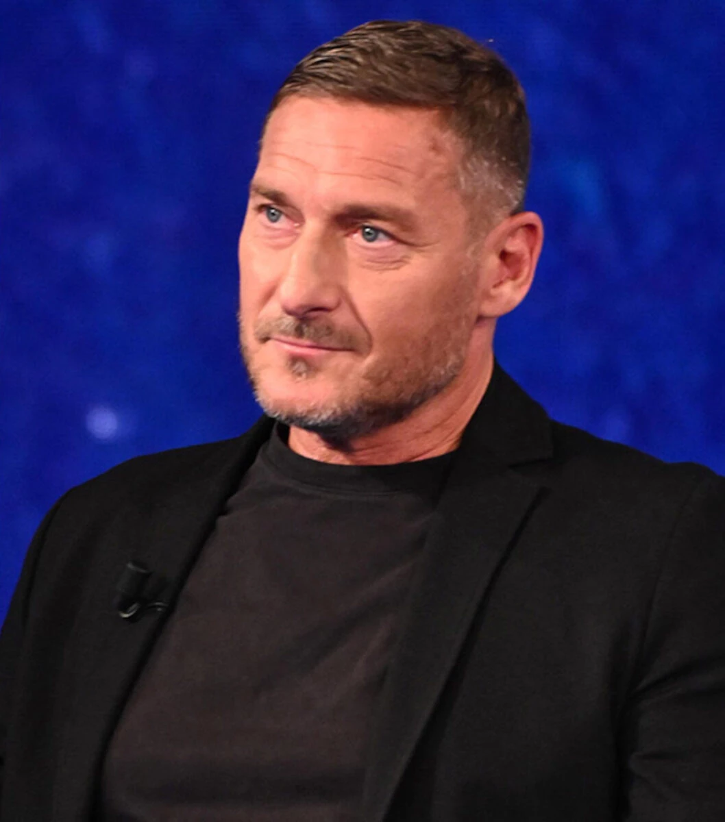 Francesco Totti davanti al tribunale di Roma per l’udienza sul divorzio