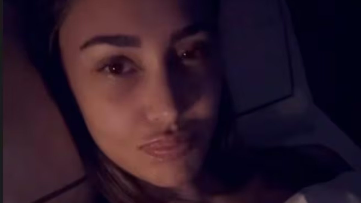 sto cos2368230 belen rompe il silenzio dopo il ricovero un dettaglio preoccupa i fan da Thesocialpost.it sto cos2368230 belen rompe il silenzio dopo il ricovero un dettaglio preoccupa i fan
