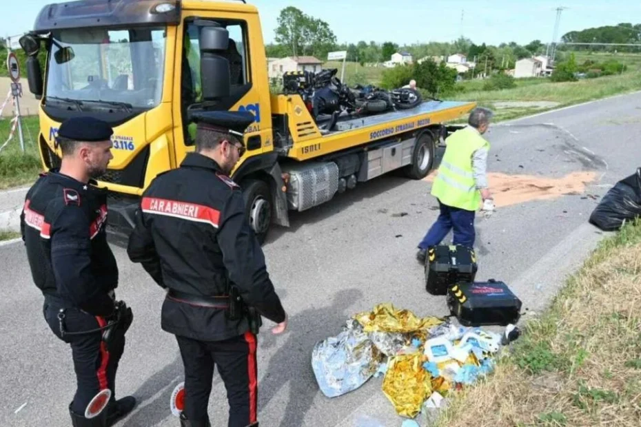 schianto moto morto e feriti