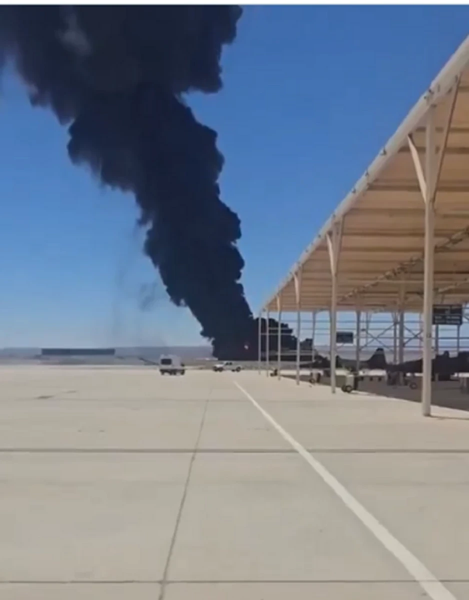 Immagine collegata all'incidente del bombardiere B-52 precipitato in California