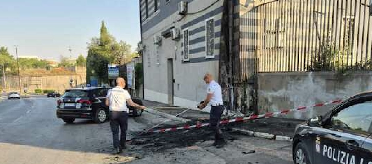 schianto a tutta velocit224 l8217auto prende fuoco giovanissimi dramma in italia da Thesocialpost.it schianto a tutta velocit224 l8217auto prende fuoco giovanissimi dramma in italia