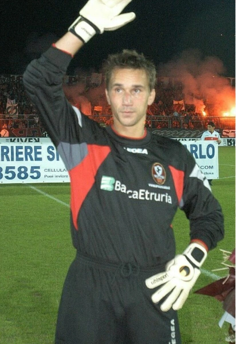 Angelo Pagotto durante un'intervista, primo piano