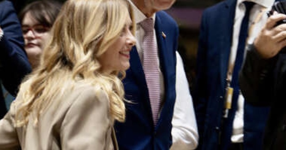 meloni cerca s225nchez l8217alleanza pi249 inattesa contro l8217europa dei grandi da Thesocialpost.it meloni cerca s225nchez l8217alleanza pi249 inattesa contro l8217europa dei grandi