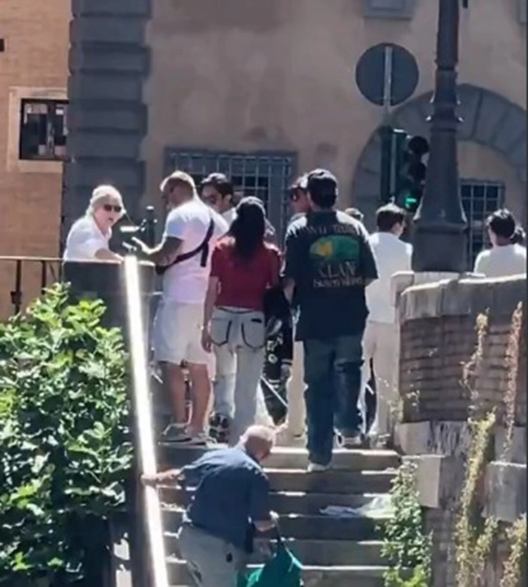 Giorgia ed Emanuel Lo a Roma durante una passeggiata nel centro storico